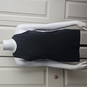 Lululemon women's  black Swiftly Relaxed Tank Top Updated Fit.  CONT T